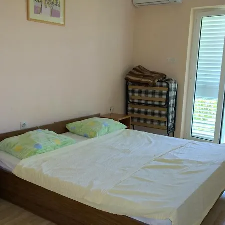 Grebastica 14014b Brodarica (Sibenik-Knin)